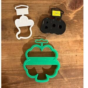 Vtg Wilton Cookie Cutters Lot Ghost Boo Clover Halloween St Patrick’s Day 1990s